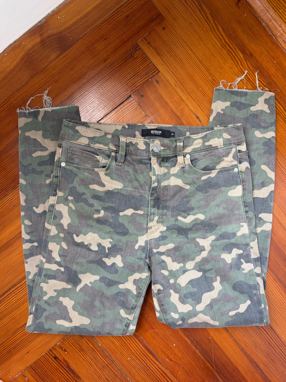 Hudson Barbara High Waist Super Skinny Camo Jeans Raw Hem size 30